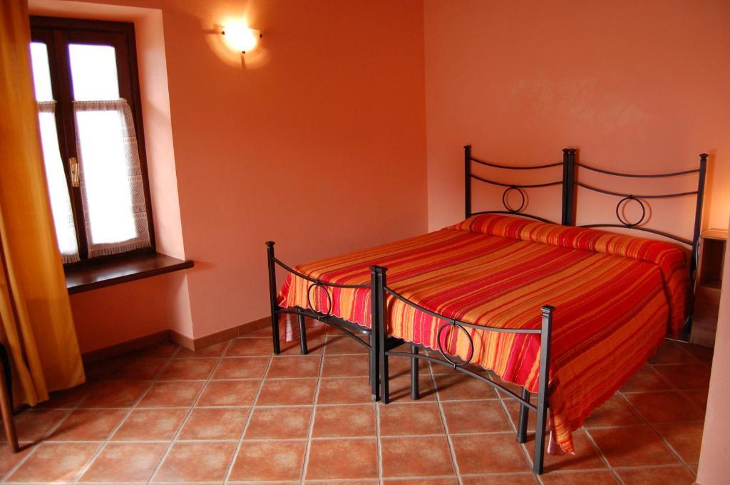Agriturismo 'D Raine Montelupo Albese Zimmer foto